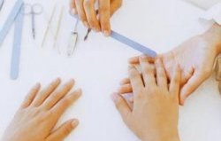 Как снять ногти, нарощенные гелем