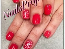 Маникюр в студии красоты NailsProfi 1